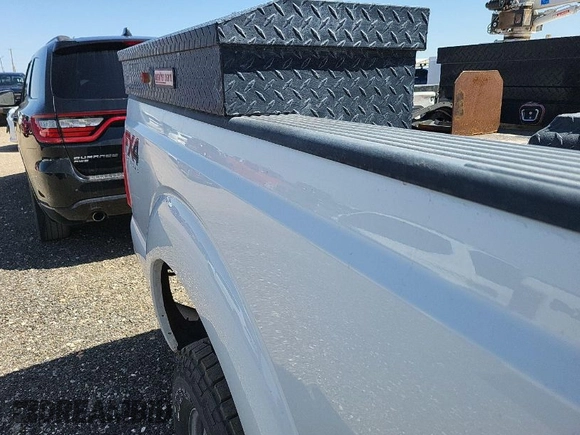 2016 Ford Super Duty F-250 SRW XLT with VIN 1FT7X2B66GEB06568, listed as a IAAI auction lot 42027293 with 170,575 mi miles. Bid and sale history available at carsss.com. Image 1.