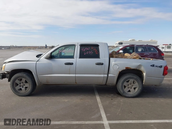 2005 Dodge Dakota SLT with VIN 1D7HW48N45S127702, listed as a IAAI auction lot 41492769 with Not Provided miles. Bid and sale history available at carsss.com. Image 15.