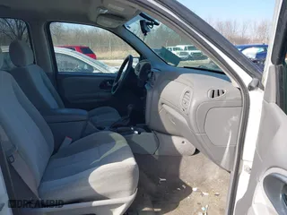 2005 Chevrolet TrailBlazer LS with VIN 1GNET16S156131333, listed as a IAAI auction lot 41673495 with 188,840 mi miles. Bid and sale history available at carsss.com. Image 5.
