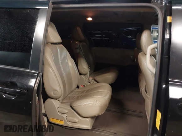 2012 Toyota Sienna XLE AAS with VIN 5TDYK3DCXCS208178, listed as a IAAI auction lot 41788262 with 329,823 mi miles and . Bid and sale history available at carsss.com. Image 8.
