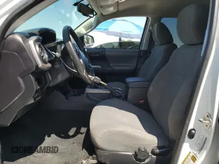 2017 Toyota Tacoma SR5 z VIN 5TFDZ5BN0HX025190, wystawiony jako Copart lot #53604695 z przebiegiem 163 039 mil mil oraz Szkoda całkowita • Salvage title. Historia ofert i sprzedaży dostępna na DreamBid. Obrazek 7.