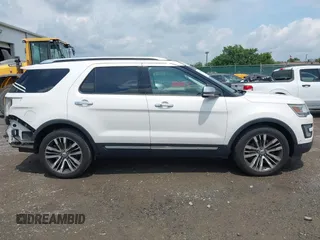 2017 Ford Explorer Platinum z VIN 1FM5K8HT9HGD01300, wystawiony jako IAAI lot #42628364 z przebiegiem 107 191 mil mil oraz . Historia ofert i sprzedaży dostępna na DreamBid. Obrazek 14.
