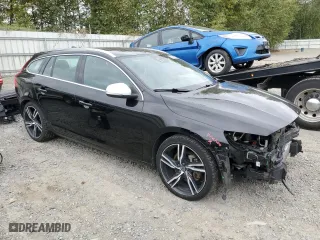 2017 Volvo V60 R-Design Platinum with VIN YV149MSS2H1372548, listed as a Copart auction lot 69565664 with 44,425 mi miles and Salvage Title. Bid and sale history available at carsss.com. Image 4.