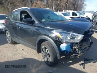 2019 Nissan Kicks SR with VIN 3N1CP5CU4KL491184, listed as a IAAI auction lot 41260915 with 79,554 mi miles. Bid and sale history available at carsss.com. Image 1.