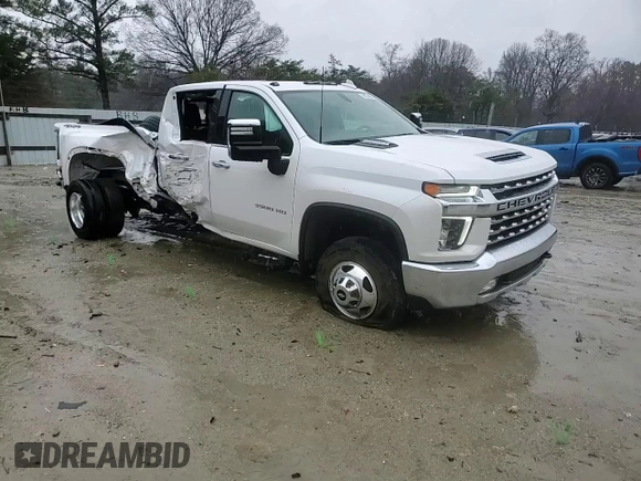 2022 Chevrolet Silverado 3500HD LTZ z VIN 1GC4YUEY9NF106158, wystawiony jako Copart lot #50033485 z przebiegiem 11 721 mil mil oraz Szkoda całkowita • Salvage title. Historia ofert i sprzedaży dostępna na DreamBid. Obrazek 14.