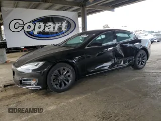 2020 Tesla Model S Long Range z VIN 5YJSA1E20LF416884, wystawiony jako Copart lot #62867025 z przebiegiem 81 218 mil mil oraz Szkoda całkowita • Salvage title. Historia ofert i sprzedaży dostępna na DreamBid. Obrazek 1.