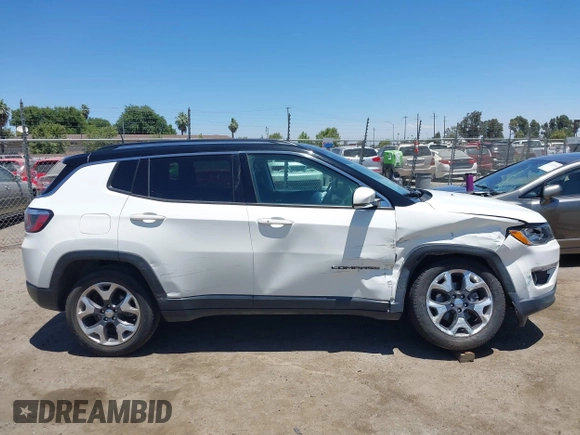 2018 Jeep Compass Limited z VIN 3C4NJCCB7JT410882, wystawiony jako IAAI lot #42536532 z przebiegiem 70 404 mil mil oraz . Historia ofert i sprzedaży dostępna na DreamBid. Obrazek 13.