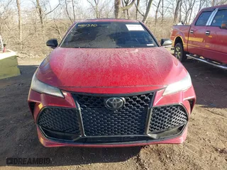 2019 Toyota Avalon XLE with VIN 4T1BZ1FB0KU009172, listed as a IAAI auction lot 41811370 with 106,942 mi miles. Bid and sale history available at carsss.com. Image 13.