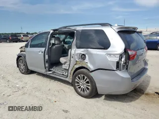 2018 Toyota Sienna XLE Auto Access Seat with VIN 5TDYZ3DC4JS903412, listed as a Copart auction lot 62653285 with 111,939 mi miles and Salvage title. Bid and sale history available at DreamBid. Image 2.
