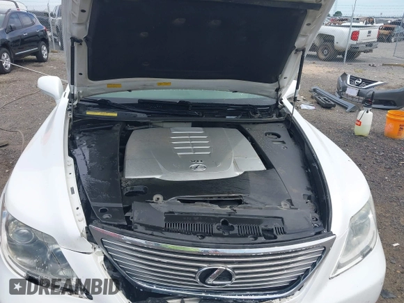 2007 Lexus LS 460 L with VIN JTHGL46F275003065, listed as a IAAI auction lot 42620085 with 238,634 mi miles and . Bid and sale history available at DreamBid. Image 10.
