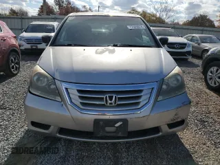 2008 Honda Odyssey LX z VIN 5FNRL38208B002012, wystawiony jako Copart lot #77695074 z przebiegiem 207 184 mil mil oraz Czysty tytuł • Clean title. Historia ofert i sprzedaży dostępna na DreamBid. Obrazek 5.