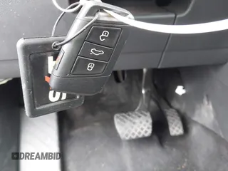 2024 Volkswagen Taos S z VIN 3VV5X7B26RM037123, wystawiony jako IAAI lot #42447853 z przebiegiem 32 395 mil mil oraz . Historia ofert i sprzedaży dostępna na DreamBid. Obrazek 11.