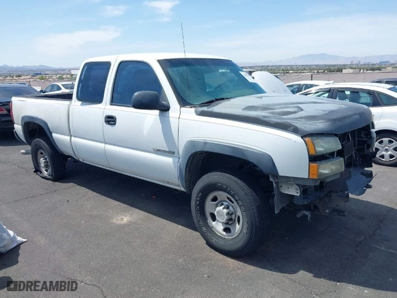 2007 Chevrolet Silverado 2500HD Classic Work Truck with VIN 1GCHC29U17E117109, listed as a IAAI auction lot 41981697 with 172,397 mi miles. Bid and sale history available at carsss.com. Image 1.