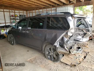 2015 Toyota Sienna SE с VIN 5TDXK3DC4FS686547, выставлен на аукционе Copart как лот 53255625 с пробегом 76 285 миль миль и Списание • Salvage title. История ставок и продаж доступна на DreamBid. Изображение 2.