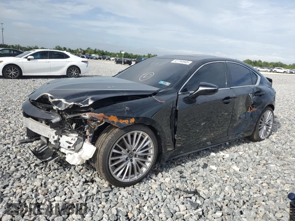 2023 Lexus IS 300 z VIN JTHD81F22P5050368, wystawiony jako Copart lot #62794945 z przebiegiem 22 834 mil mil oraz Czysty tytuł • Clean title. Historia ofert i sprzedaży dostępna na DreamBid. Obrazek 1.