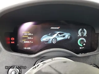 2017 McLaren 570S z VIN SBM13DAA7HW003763, wystawiony jako Copart lot #57582895 z przebiegiem 43 165 mil mil oraz Szkody całkowita. Historia ofert i sprzedaży dostępna na DreamBid. Obrazek 9.