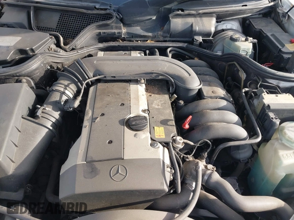 1997 Mercedes-Benz E-Class with VIN WDBJF55F8VJ031834, listed as a IAAI auction lot 41901306 with 1 mi miles. Bid and sale history available at carsss.com. Image 10.