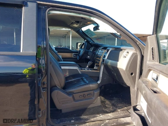 2011 Ford F-150 XLT with VIN 1FTFW1CT1BFD36437, listed as a IAAI auction lot 41172643 with 186,224 mi miles. Bid and sale history available at carsss.com. Image 5.