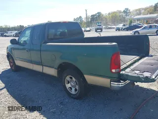 2000 Ford F-150 XL with VIN 1FTRX17L0YNA81220, listed as a IAAI auction lot 41912237 with 107,586 mi miles. Bid and sale history available at carsss.com. Image 3.