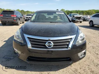 2015 Nissan Altima SV with VIN 1N4AL3AP9FC159654, listed as a Copart auction lot 53023185 with 105,274 mi miles and Salvage Title. Bid and sale history available at DreamBid. Image 5.