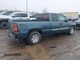 2006 GMC New Sierra 1500 SL with VIN 1GTEC19V96Z218895, listed as a IAAI auction lot 41493566 with 122,107 mi miles. Bid and sale history available at carsss.com. Image 4.