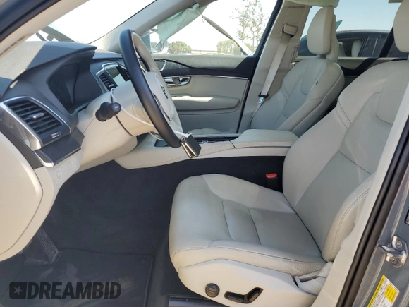 2020 Volvo XC90 Momentum z VIN YV4A22PK3L1605319, wystawiony jako Copart lot #55432605 z przebiegiem 61 338 mil mil oraz Szkoda całkowita • Salvage title. Historia ofert i sprzedaży dostępna na DreamBid. Obrazek 7.