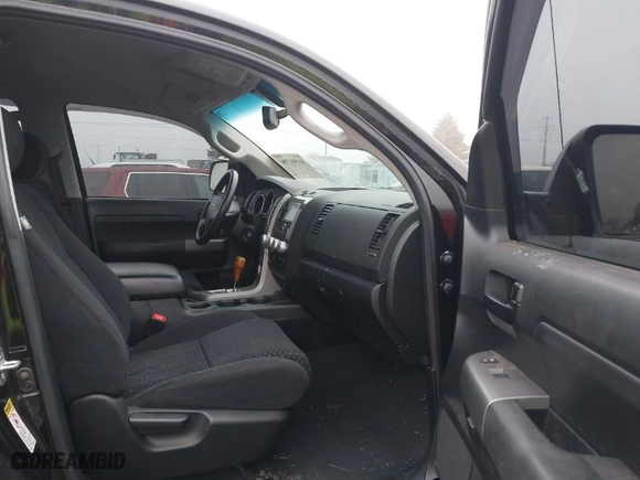 2012 Toyota Tundra 4WD Truck with VIN 5TFUY5F13CX212586, listed as a IAAI auction lot 41301700 with NaN miles. Bid and sale history available at carsss.com. Image 5.