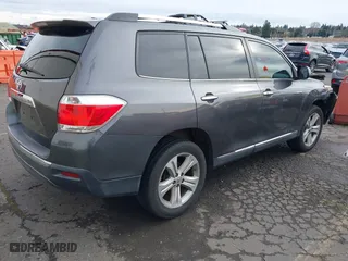 2013 Toyota Highlander Limited with VIN 5TDYK3EH5DS092173, listed as a IAAI auction lot 41484395 with 119,138 mi miles. Bid and sale history available at carsss.com. Image 4.