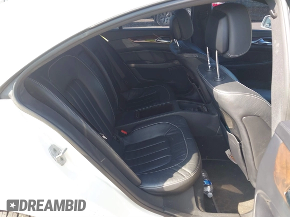 2014 Mercedes-Benz CLS-Class CLS 550 with VIN WDDLJ9BB4EA103636, listed as a IAAI auction lot 41861074 with 97,527 mi miles. Bid and sale history available at carsss.com. Image 8.