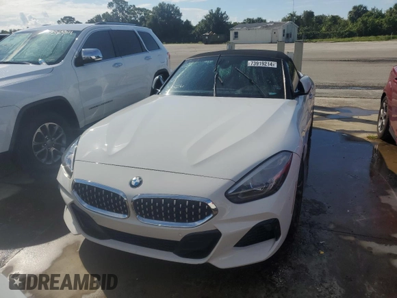 2021 BMW Z4 sDrive30i with VIN WBAHF3C09MWX24087, listed as a Copart auction lot 73919214 with 0 mi miles and Salvage Title. Bid and sale history available at carsss.com. Image 5.