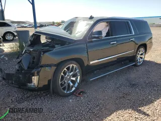 2015 Cadillac Escalade ESV Premium z VIN 1GYS4TKJ4FR615850, wystawiony jako Copart lot #57126125 z przebiegiem 104 693 mil mil oraz Szkody całkowita. Historia ofert i sprzedaży dostępna na DreamBid. Obrazek 1.