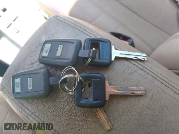 1997 Volvo 850 с VIN YV1LW5647V2322448, выставлен на аукционе IAAI как лот 42311389 с пробегом 162 547 миль миль и . История ставок и продаж доступна на DreamBid. Изображение 11.