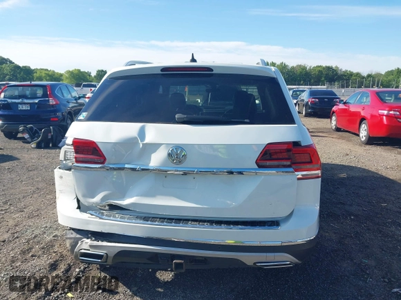 2018 Volkswagen Atlas SEL Premium with VIN 1V2NR2CA5JC571171, listed as a IAAI auction lot 42174807 with 131,690 mi miles and . Bid and sale history available at DreamBid. Image 16.