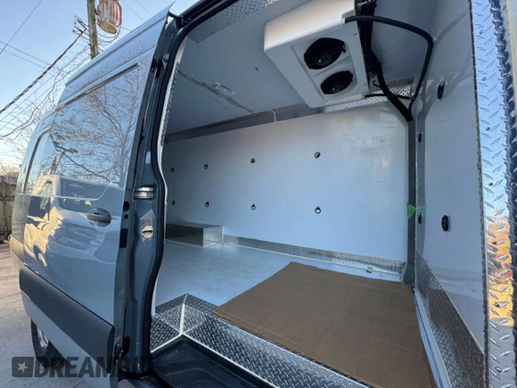 2022 Mercedes-Benz Sprinter with VIN W1Y8ED6Y7NT100364, listed as a Copart auction lot 86869134 with 46,322 mi miles and Clean Title. Bid and sale history available at DreamBid. Image 6.