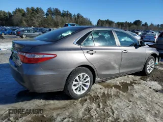 2017 Toyota Camry XLE with VIN 4T1BF1FK2HU734077, listed as a Copart auction lot 42724665 with 29,728 mi miles and Salvage title. Bid and sale history available at DreamBid. Image 3.