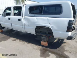 2002 GMC Sierra 2500HD SLE with VIN 1GTHK23U22F188186, listed as a IAAI auction lot 39751839 with 225,407 mi miles. Bid and sale history available at carsss.com. Image 14.