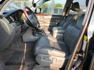 2010 Lexus LX 570 z VIN JTJHY7AX1A4049604, wystawiony jako Copart lot #64315124 z przebiegiem 200 667 mil mil oraz Czysty tytuł • Clean title. Historia ofert i sprzedaży dostępna na DreamBid. Obrazek 7.