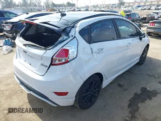 2019 Ford Fiesta ST-Line z VIN 3FADP4DJ1KM112318, wystawiony jako IAAI lot #42322602 z przebiegiem 57 205 mil mil oraz . Historia ofert i sprzedaży dostępna na DreamBid. Obrazek 4.
