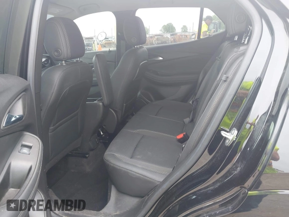 2023 Buick Encore GX Select z VIN KL4MMDSL6PB037101, wystawiony jako IAAI lot #39448386 z przebiegiem Nie podano mil oraz . Historia ofert i sprzedaży dostępna na DreamBid. Obrazek 8.
