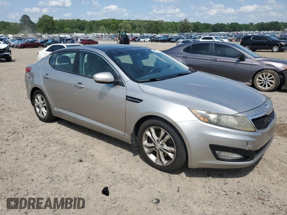 2013 Kia Optima EX z VIN 5XXGN4A78DG259164, wystawiony jako Copart lot #54259345 z przebiegiem 165 326 mil mil oraz Czysty tytuł • Clean title. Historia ofert i sprzedaży dostępna na DreamBid. Obrazek 4.