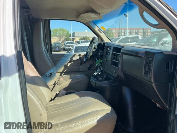 2013 Chevrolet Express Cargo Van with VIN 1GCWGGBA9D1189008, listed as a Copart auction lot 50531525 with 199,575 mi miles and Clean Title. Bid and sale history available at carsss.com. Image 5.