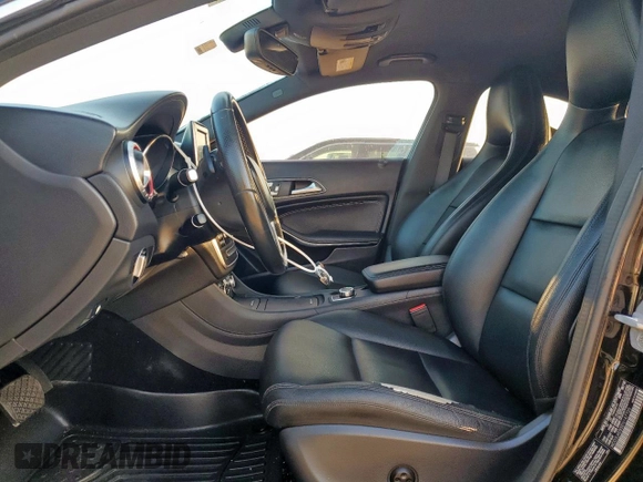 2014 Mercedes-Benz CLA 250 with VIN WDDSJ4EB5EN147700, listed as a Copart auction lot 57957115 with 135,229 mi miles and Salvage title. Bid and sale history available at DreamBid. Image 7.