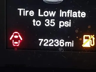 2018 Jeep Renegade Latitude z VIN ZACCJABB8JPJ60781, wystawiony jako IAAI lot #41411050 z przebiegiem 72 236 mil mil oraz . Historia ofert i sprzedaży dostępna na DreamBid. Obrazek 15.