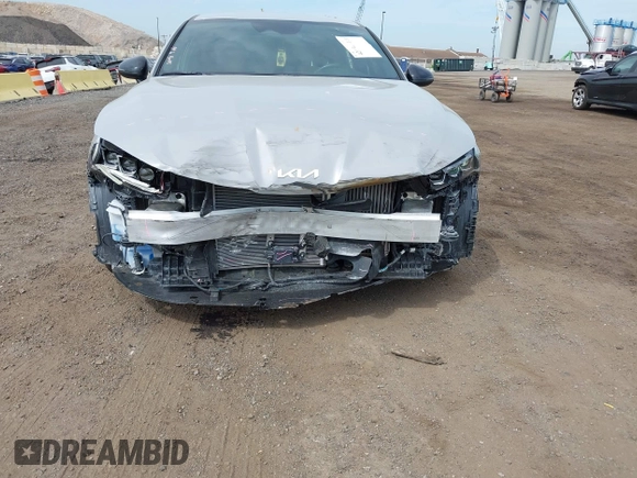 2023 Kia K5 GT-Line z VIN 5XXG64J26PG176483, wystawiony jako IAAI lot #42154614 z przebiegiem 61 050 mil mil oraz . Historia ofert i sprzedaży dostępna na DreamBid. Obrazek 17.