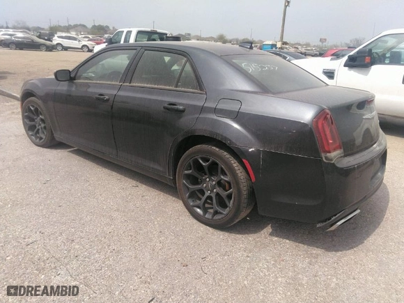 2019 Chrysler 300 with VIN 2C3CCABG8KH515237, listed as a IAAI auction lot 41285931 with NaN miles. Bid and sale history available at carsss.com. Image 3.