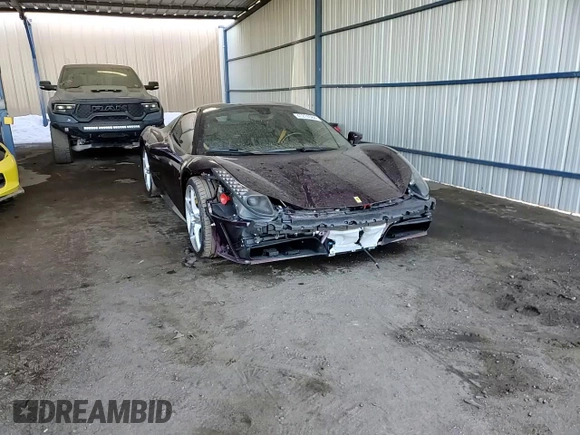 2014 Ferrari 458 Italia z VIN ZFF68NHA6E0201648, wystawiony jako Copart lot #41274584 z przebiegiem 15 586 mil mil oraz . Historia ofert i sprzedaży dostępna na DreamBid. Obrazek 11.