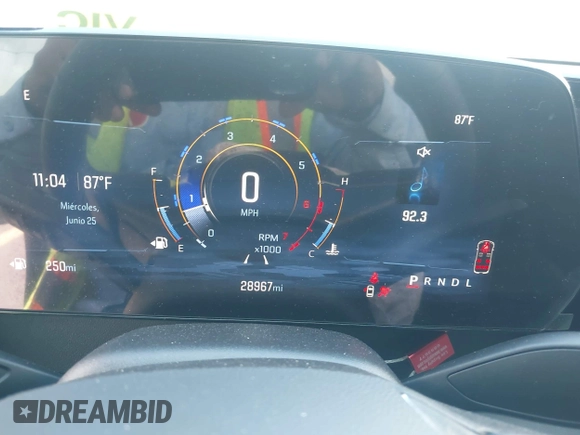 2025 Chevrolet Traverse FWD LT with VIN 1GNERGRS3SJ128679, listed as a IAAI auction lot 42596196 with 28,967 mi miles and . Bid and sale history available at DreamBid. Image 7.
