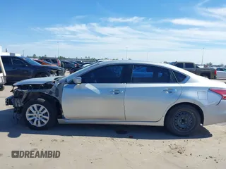2015 Nissan Altima 2.5 S with VIN 1N4AL3AP4FN319380, listed as a IAAI auction lot 41477898 with 107,777 mi miles. Bid and sale history available at carsss.com. Image 15.