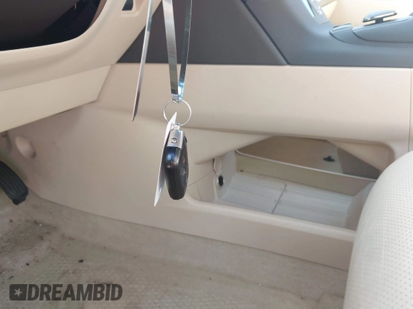 2013 Lexus RX 450h z VIN JTJZB1BA1D2006779, wystawiony jako IAAI lot #42564276 z przebiegiem 54 303 mil mil oraz . Historia ofert i sprzedaży dostępna na DreamBid. Obrazek 11.