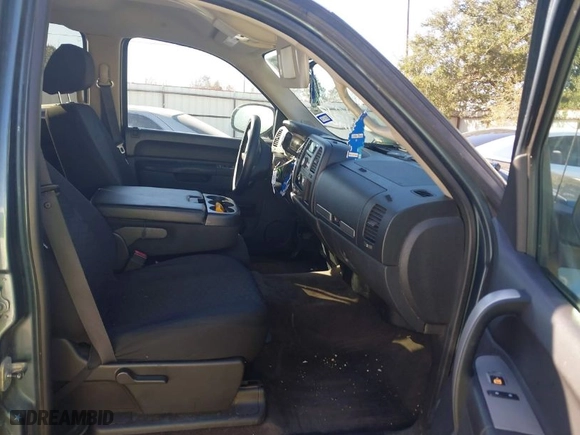 2011 GMC Sierra 1500 SLE with VIN 3GTP1VE07BG118014, listed as a IAAI auction lot 41224998 with 244,932 mi miles. Bid and sale history available at carsss.com. Image 5.